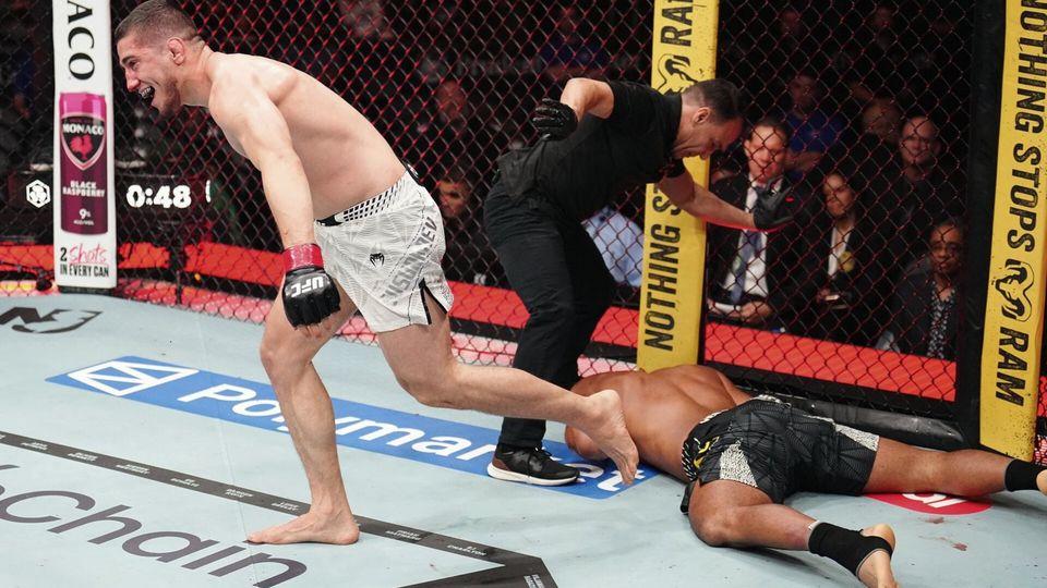 Боец UFC Наурдиев назвал весогонку причиной поражения Чимаева