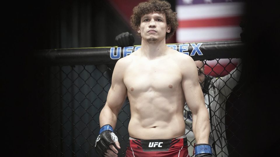 Роман Копылов нокаутировал Атебу Готье в первом раунде на UFC 332